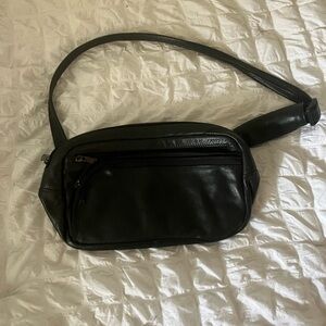 Daymaker Santa Barbara Black Leather Men's Crossbody Bag